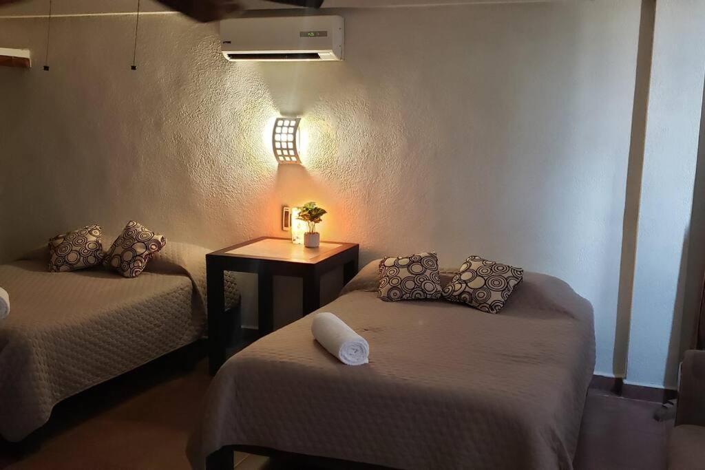 Departamento Grande Con 2 Recamaras Con Aire 5 Camas Wifi 115Mb, Cocina .Cochera Techada, #4 Ciudad Valles Exterior photo